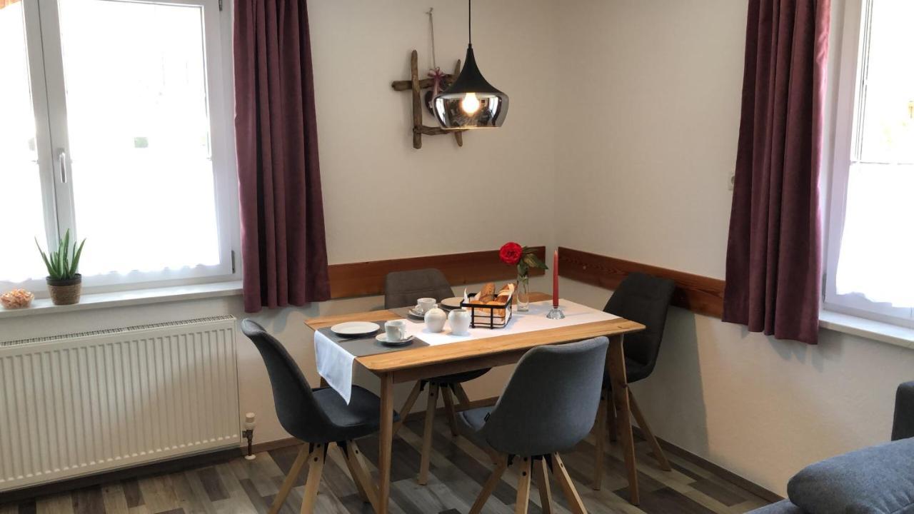 Beim Holzwurm Andy Apartment Sankt Leonhard im Pitztal Bagian luar foto